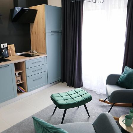 Flora Studio Apartments โคเรนนิซา ภายนอก รูปภาพ
