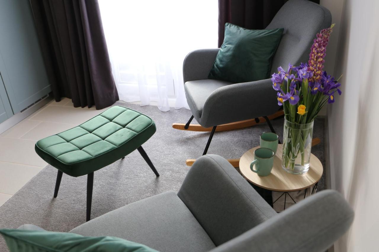 Flora Studio Apartments โคเรนนิซา ภายนอก รูปภาพ